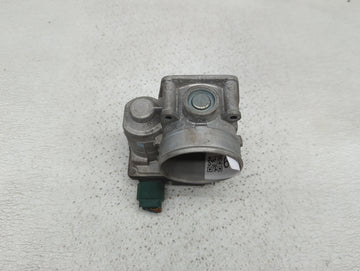 2003-2004 Nissan Pathfinder Throttle Body P/N:RME70-92-C3912 Fits Fits 2003 2004 OEM Used Auto Parts