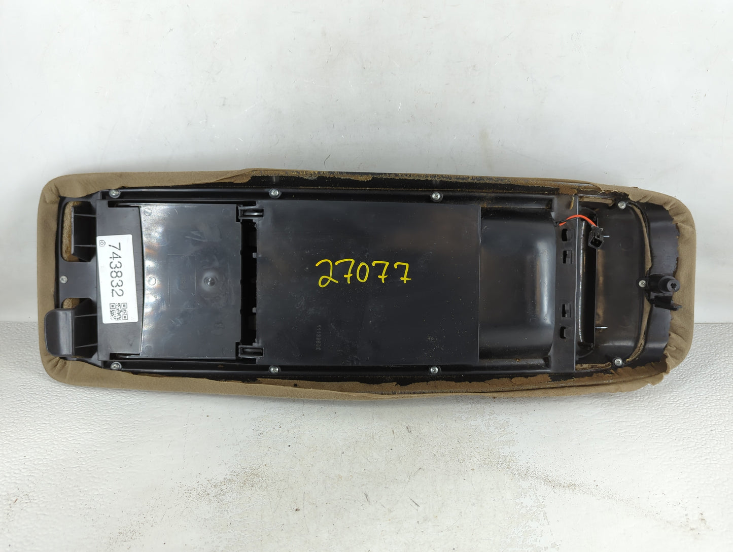 2002-2004 Oldsmobile Bravada Overhead Roof Console - Oemusedautoparts1.com