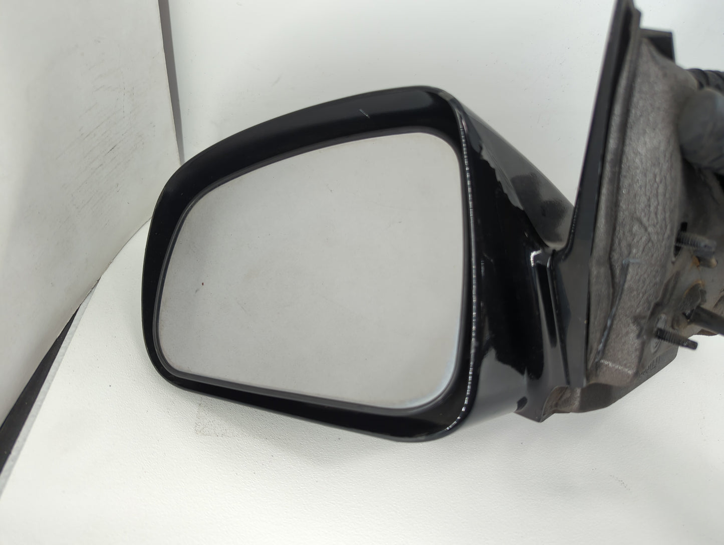 2004-2008 Pontiac Grand Prix Driver Side View Mirror - Left Door Mirror OEM Used - Oemusedautoparts1.com