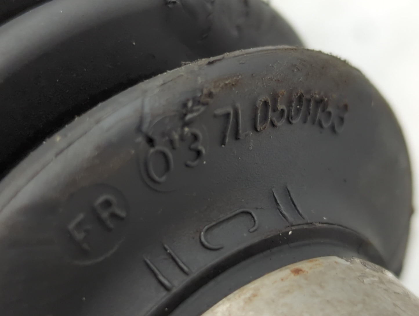 2003-2006 Porsche Cayenne Axle Shaft Front Driver Cv C/v - Oemusedautoparts1.com