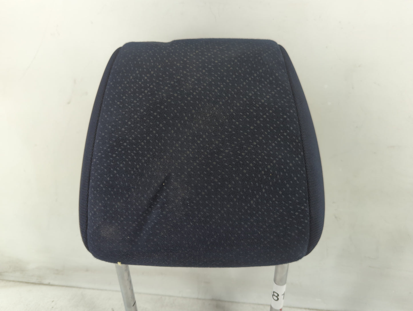 2002-2007 Saturn Vue Headrest Head Rest Front Driver Passenger Seat Fits Fits 2002 2003 2004 2005 2006 2007 OEM Used Auto Pa