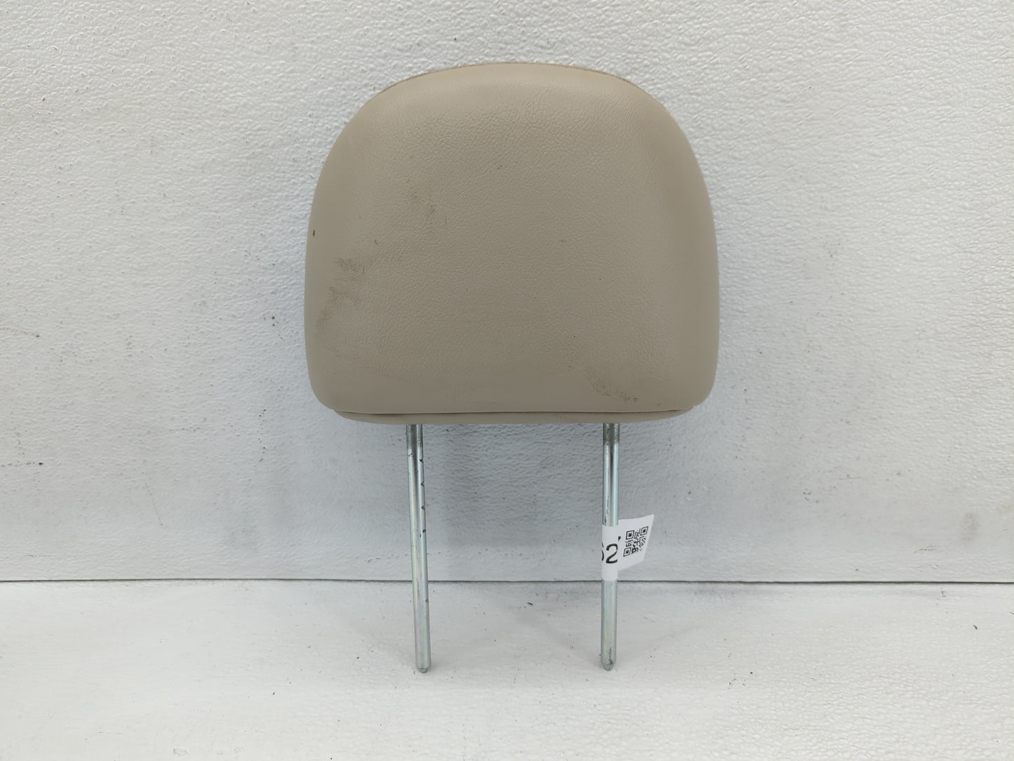 2002-2007 Saturn Vue Headrest Head Rest Front Driver Passenger Seat Fits Fits 2002 2003 2004 2005 2006 2007 OEM Used Auto Pa