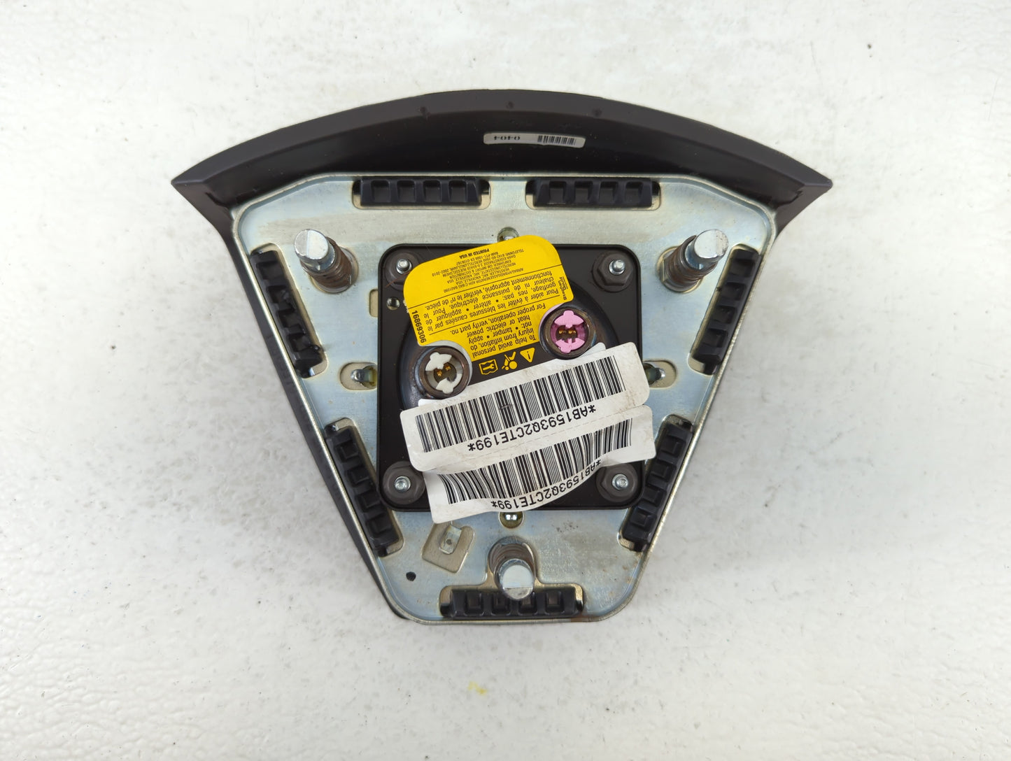 2004 Saturn Vue Air Bag Driver Left Steering Wheel Mounted Fits OEM Used Auto Parts - Oemusedautoparts1.com