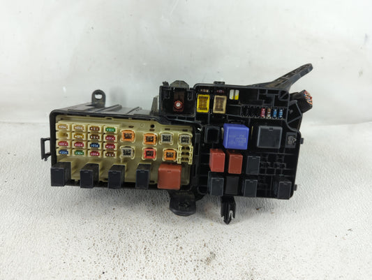 2002-2004 Toyota Camry Fusebox Fuse Box Panel Relay Module P/N:2600412043 Fits Fits 2000 2001 2002 2003 2004 OEM Used Auto Parts
