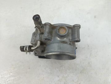 2004-2010 Toyota Highlander Throttle Body P/N:22030-20060 Fits Fits 2003 2004 2005 2006 2007 2008 2009 2010 OEM Used Auto Parts