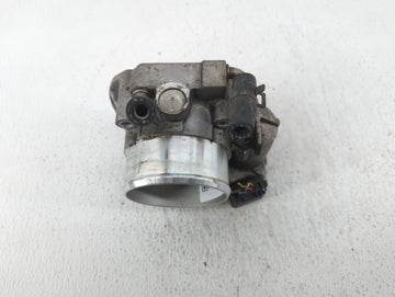 2004-2005 Toyota Matrix Throttle Body P/N:35100-2G700 Fits Fits 2004 2005 OEM Used Auto Parts