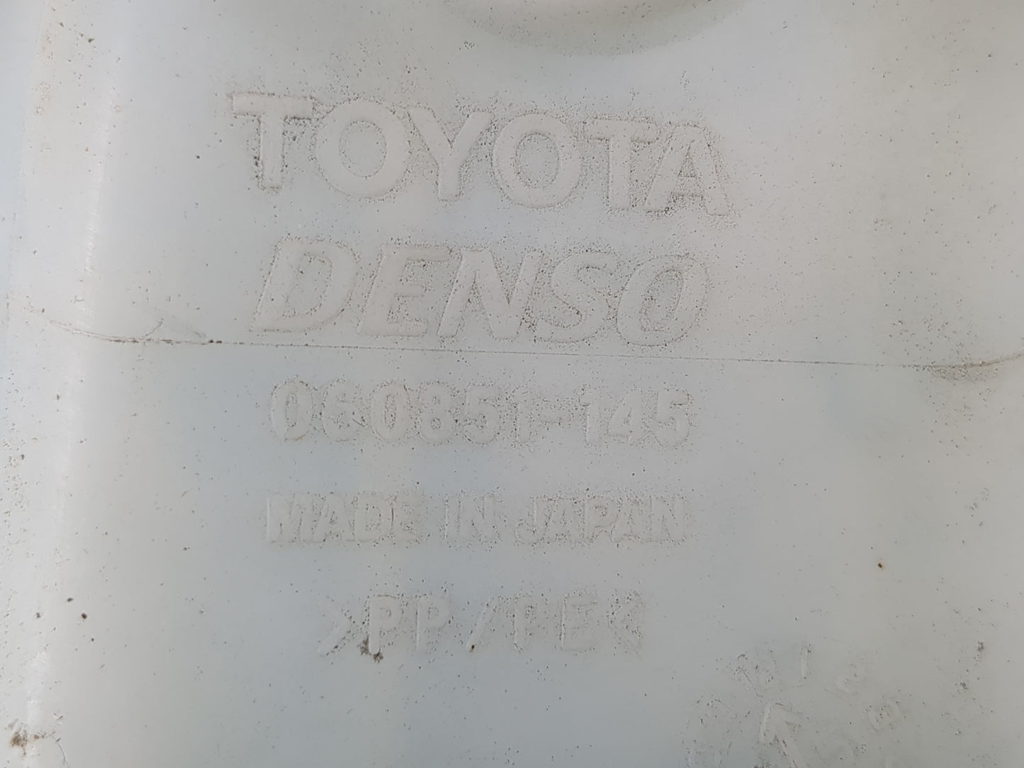 2004-2006 Toyota Prius Windshield Washer Fluid Reservoir Bottle Oem - Oemusedautoparts1.com