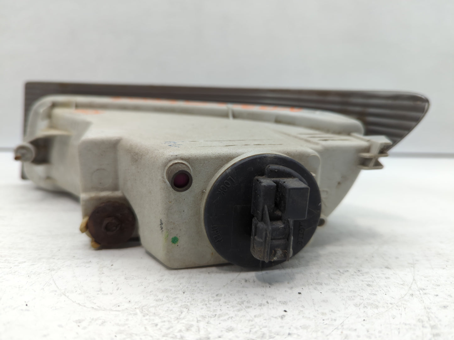 2004-2005 Toyota Sienna Passenger Right Oem Front Light Lamp - Oemusedautoparts1.com