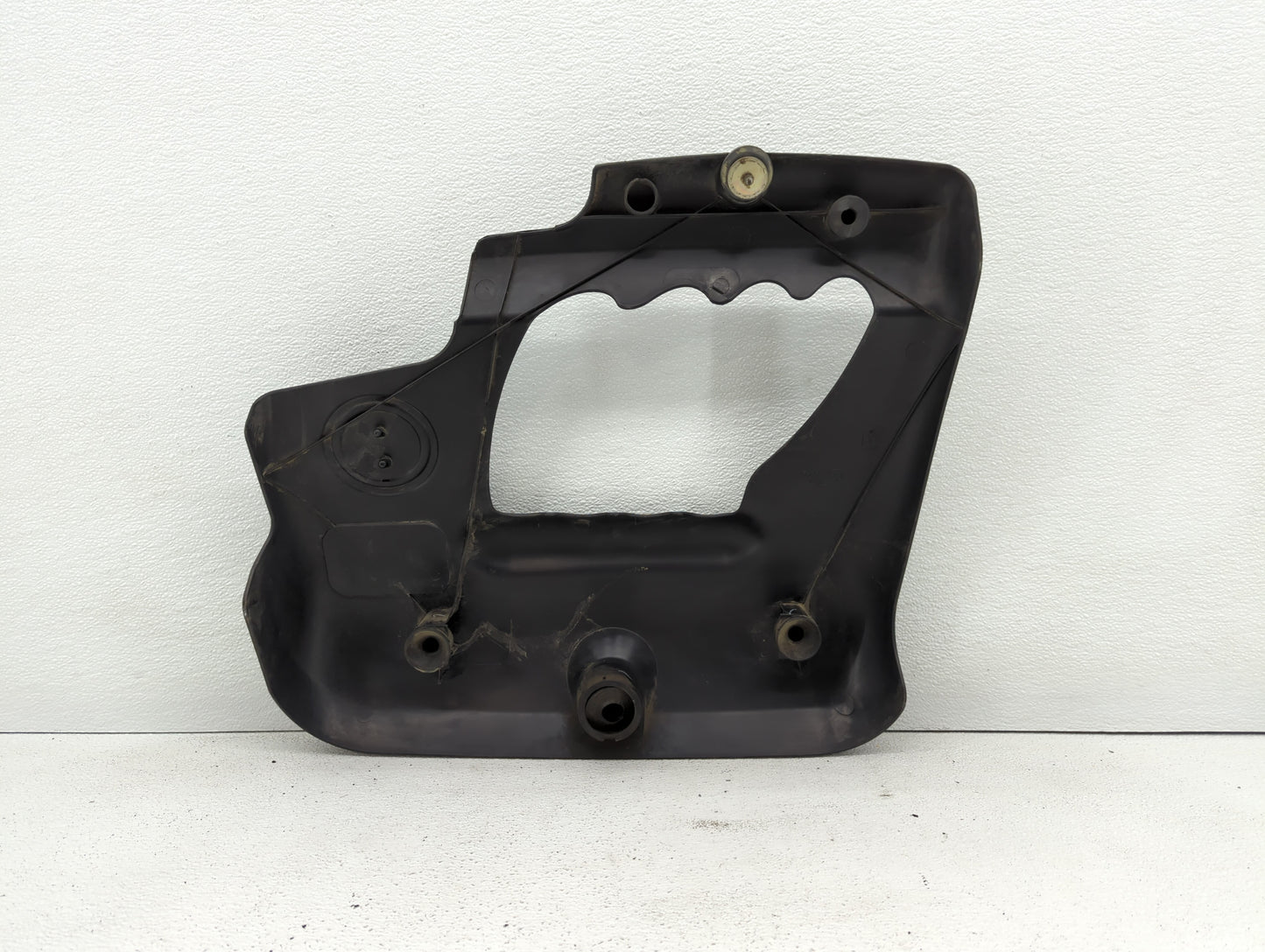 2004 Volkswagen Jetta Engine Cover - Oemusedautoparts1.com