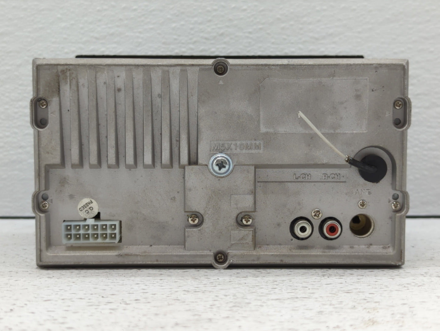 2004 Volkswagen Jetta Am Fm Cd Player Radio Receiver - Oemusedautoparts1.com