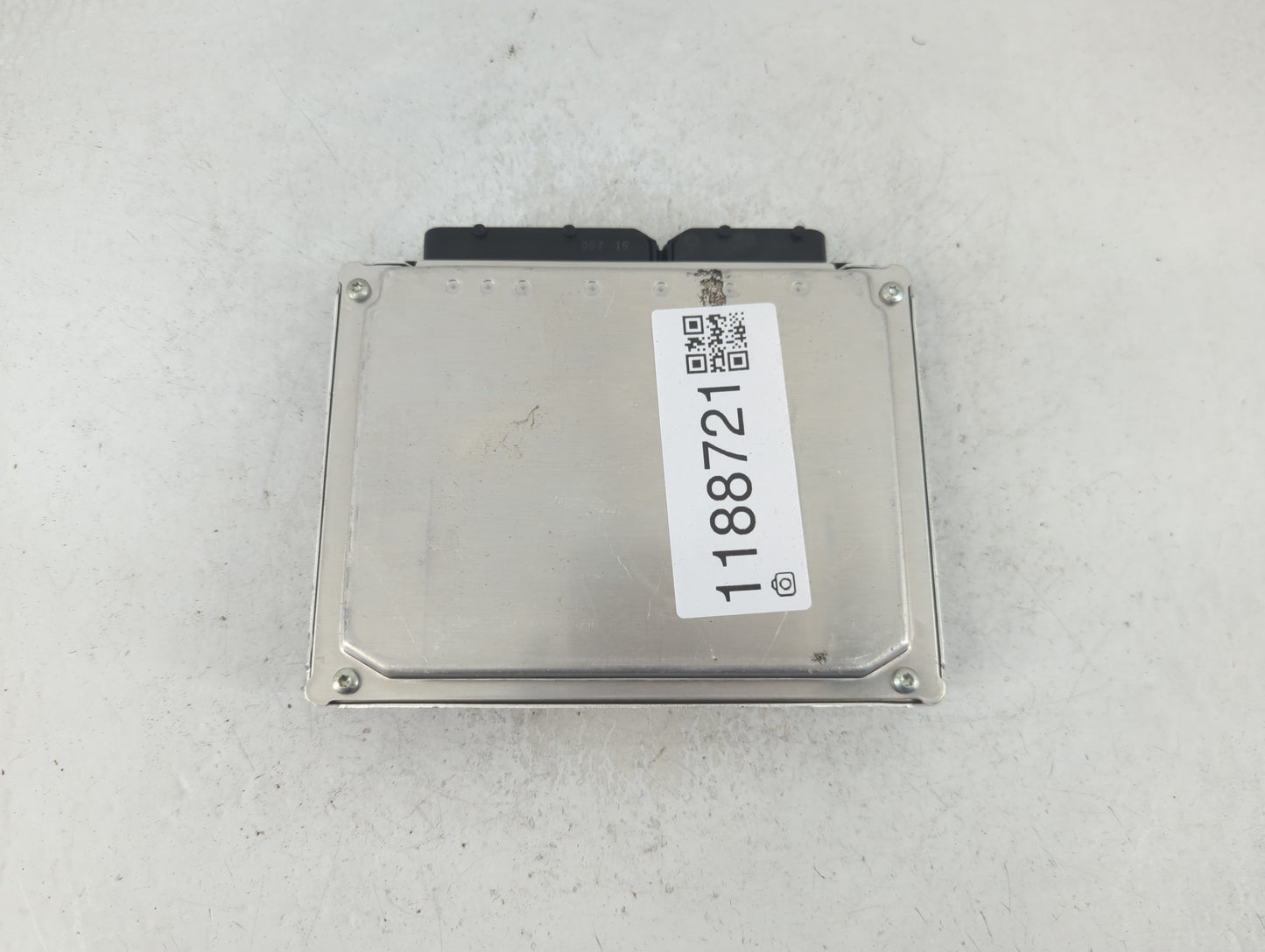 2004-2005 Volkswagen Passat PCM Engine Control Computer ECU ECM PCU OEM P/N:4B0 906 018 DP Fits Fits 2004 2005 OEM Used Auto