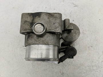 1999-2005 Volkswagen Passat Throttle Body P/N:06B 133 062 M Fits Fits 1999 2000 2001 2002 2003 2004 2005 2006 OEM Used Auto Parts