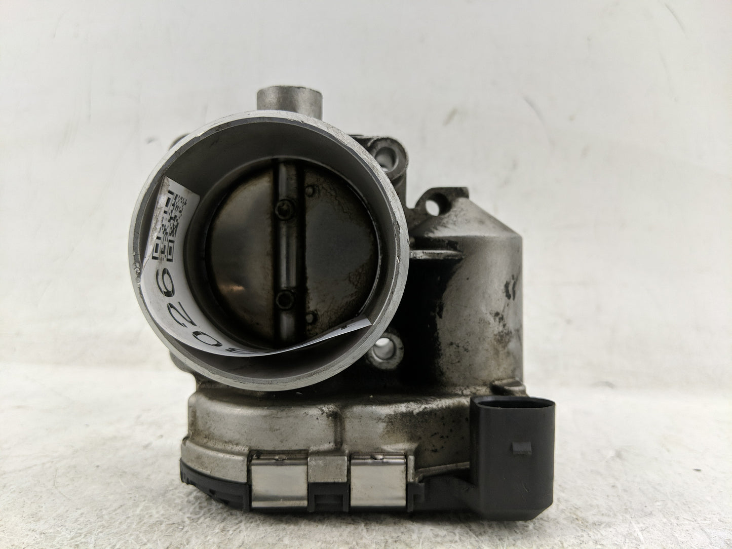 1999-2005 Volkswagen Passat Throttle Body P/N:06B 133 062 M Fits Fits 1999 2000 2001 2002 2003 2004 2005 2006 OEM Used Auto