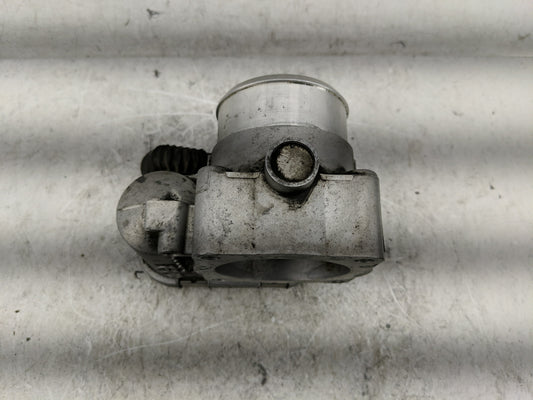 1999-2005 Volkswagen Passat Throttle Body P/N:06B 133 062 M Fits Fits 1999 2000 2001 2002 2003 2004 2005 2006 OEM Used Auto Parts