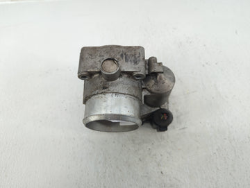 1999-2005 Volkswagen Passat Throttle Body P/N:06B 133 062 M Fits Fits 1999 2000 2001 2002 2003 2004 2005 2006 OEM Used Auto Parts