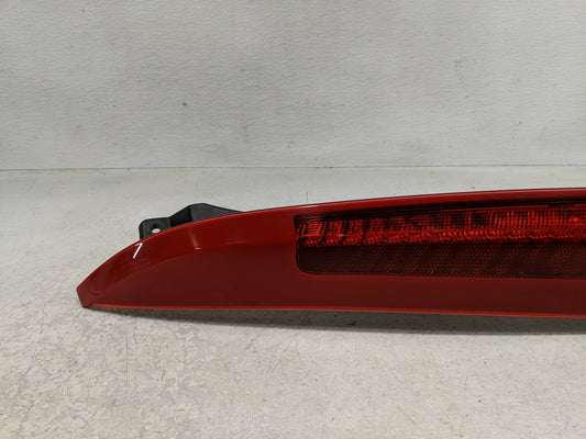 2003-2006 Volvo Xc90 Tail Light Assembly Driver Left OEM P/N:157617 Fits Fits 2003 2004 2005 2006 OEM Used Auto Parts