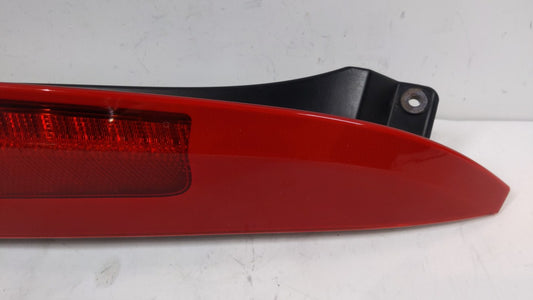 2003-2006 Volvo Xc90 Tail Light Assembly Passenger Right OEM P/N:9483772 30678221 Fits Fits 2003 2004 2005 2006 OEM Used Auto Parts