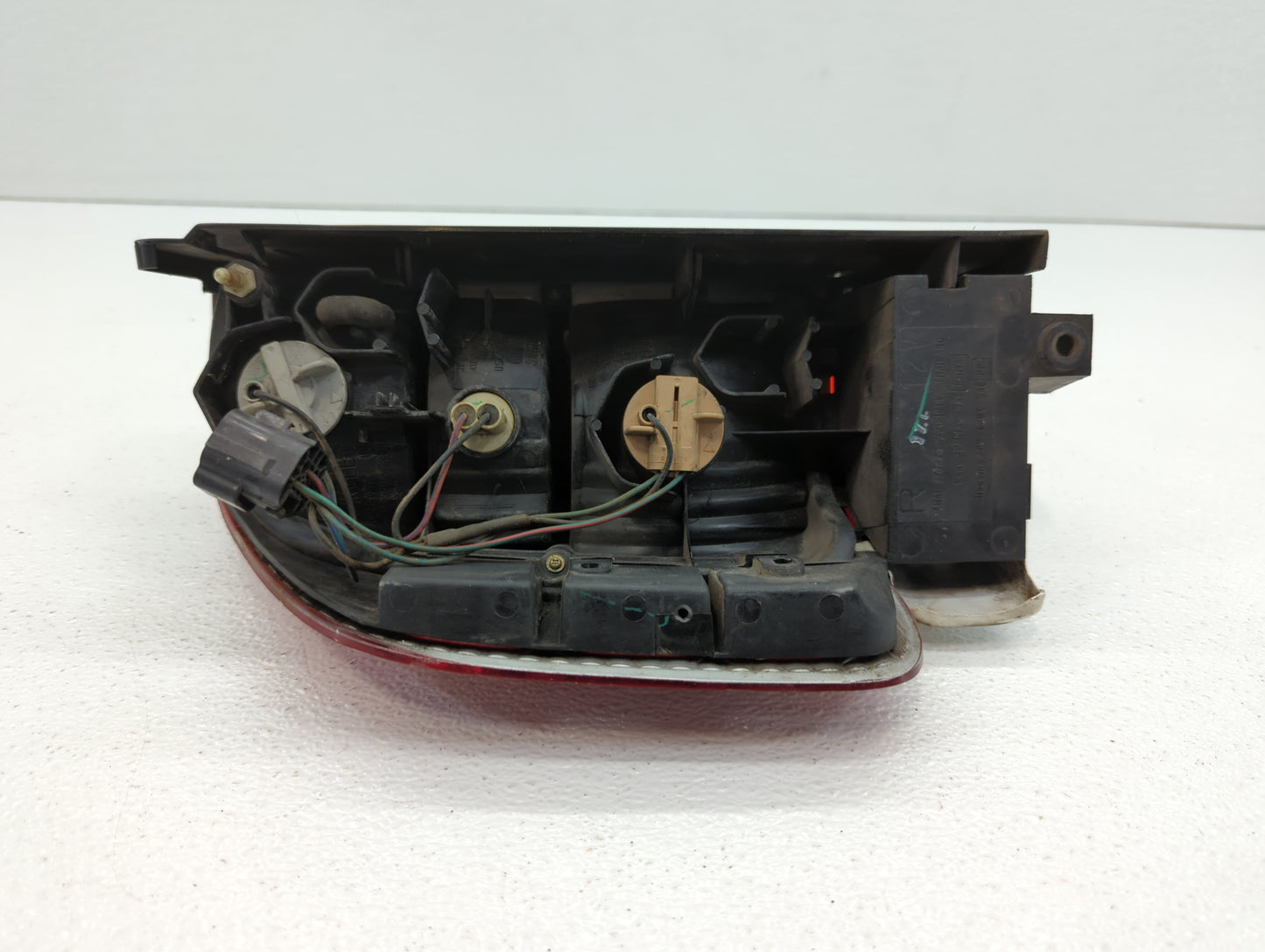 2003-2006 Volvo Xc90 Tail Light Assembly Passenger Right OEM P/N:9483772 30678221 Fits Fits 2003 2004 2005 2006 OEM Used Aut