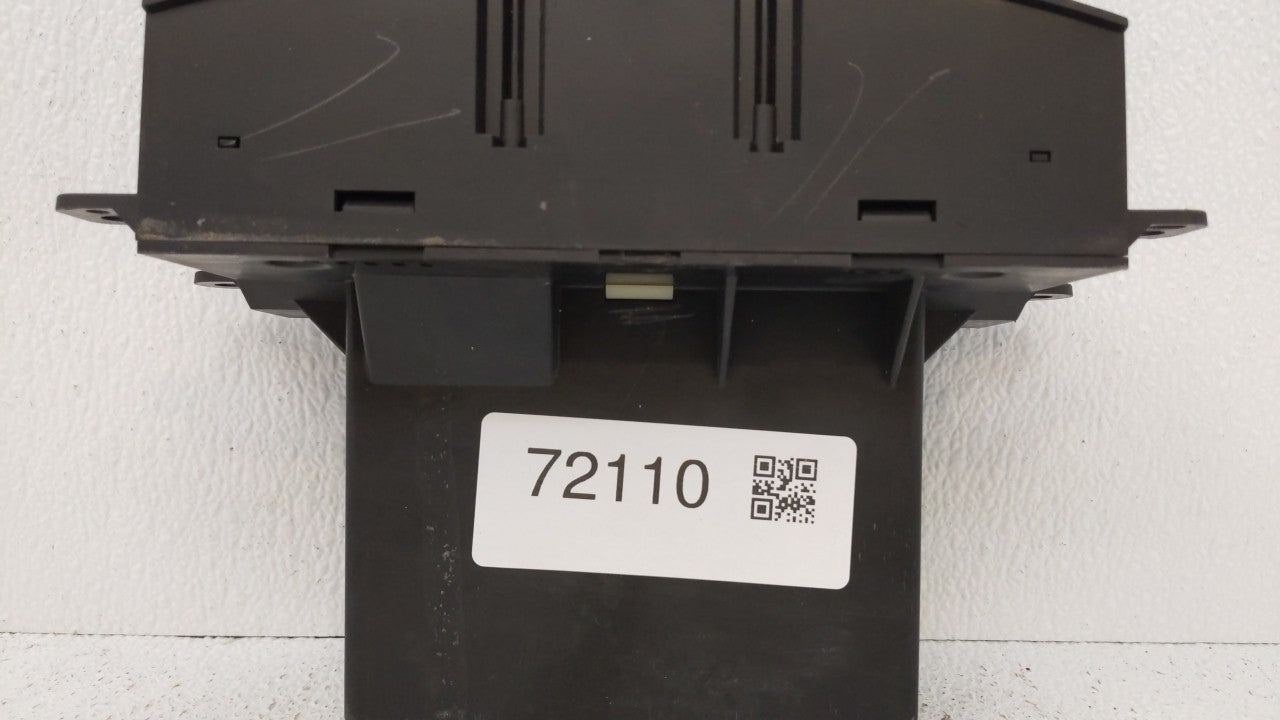 2004 Cadillac Srx Climate Control Module Temperature AC/Heater Replacement P/N:25774224 Fits OEM Used Auto Parts - Oemusedau