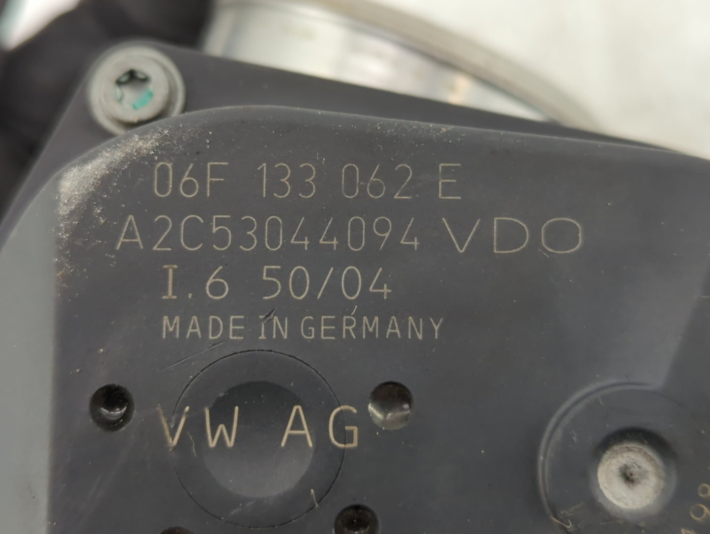 2005-2016 Audi A4 Throttle Body P/N:06F 133 062 E Fits OEM Used Auto Parts - Oemusedautoparts1.com
