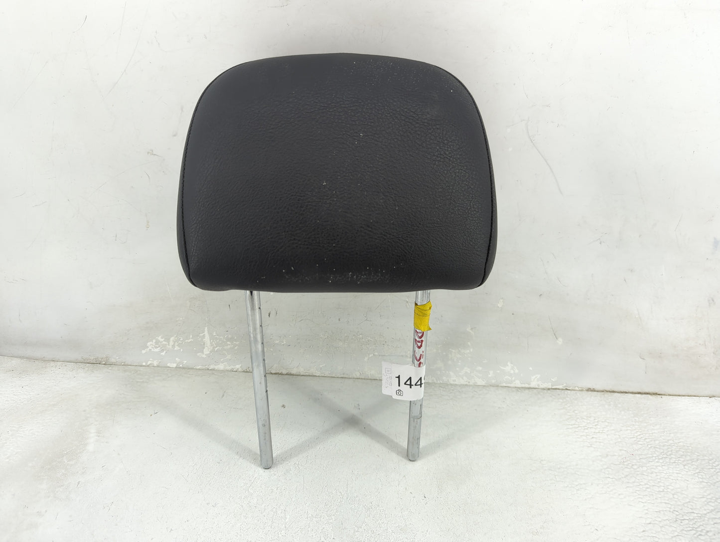 2005 Bmw 325xi Headrest Head Rest Front Driver Seat Black - Oemusedautoparts1.com