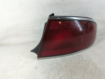 2001-2005 Buick Century Rear Center Lid Brake Light Tail Light P/N:16523314 A Fits Fits 2001 2002 2003 2004 2005 OEM Used Auto Parts