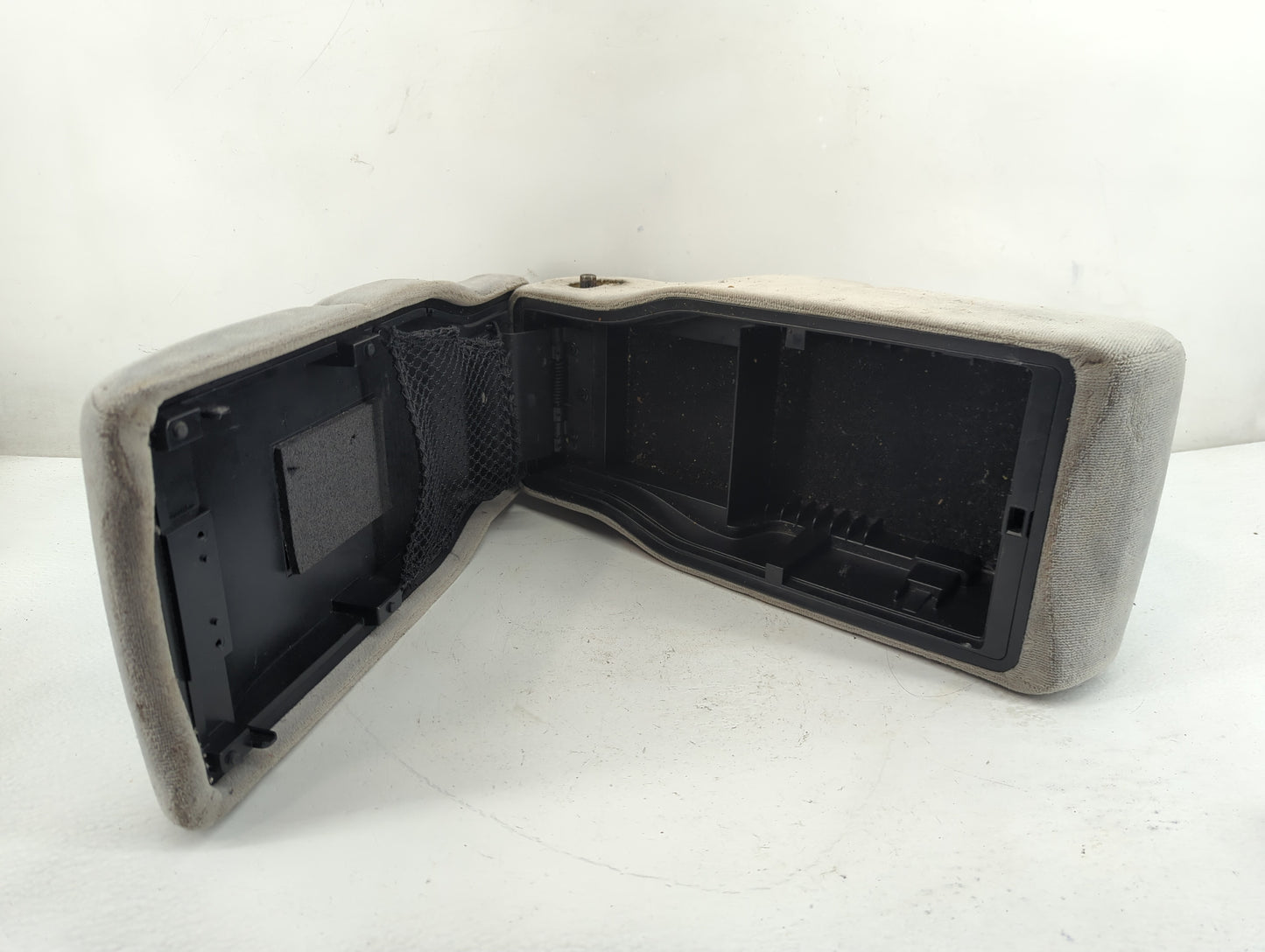 2005-2006 Buick Lacrosse Center Console Armrest Cover Lid Fits Fits 2005 2006 OEM Used Auto Parts - Oemusedautoparts1.com