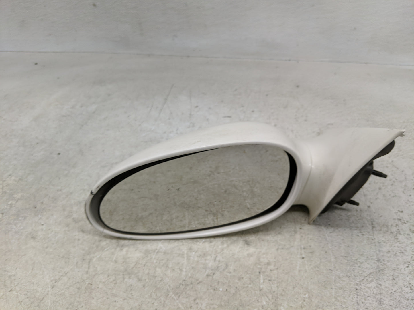 2005-2008 Buick Lacrosse Driver Side View Mirror - Left Door Mirror OEM Used - Oemusedautoparts1.com