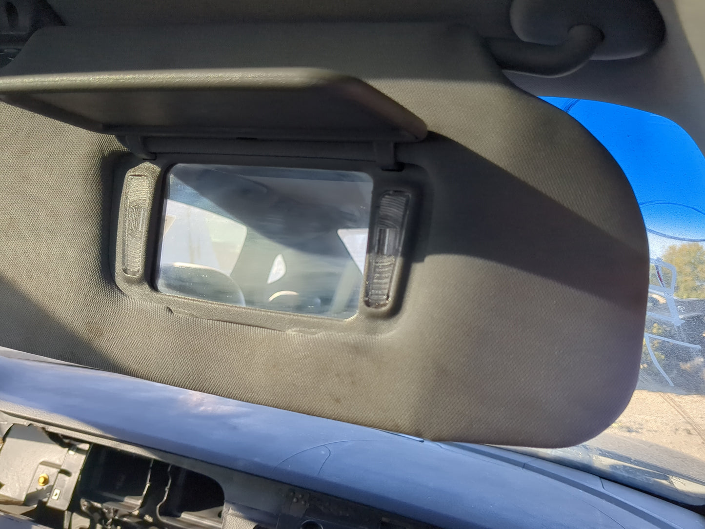 2005-2009 Buick Lacrosse Sun Visor Shade Replacement Passenger Right Mirror Fits Fits 2005 2006 2007 2008 2009 OEM Used Auto