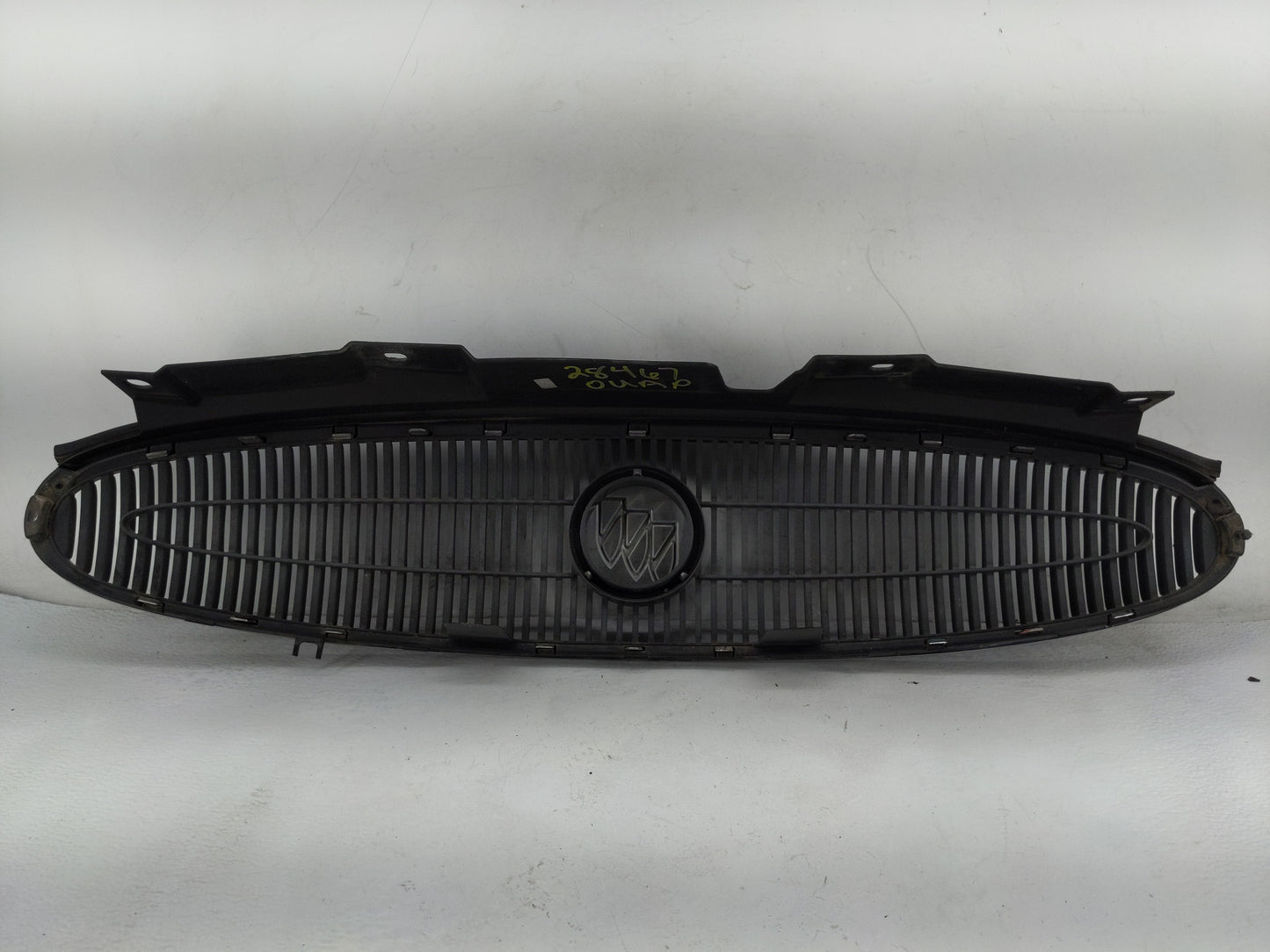 2005-2007 Buick Lacrosse Front Grille Bumper Not Included - Oemusedautoparts1.com
