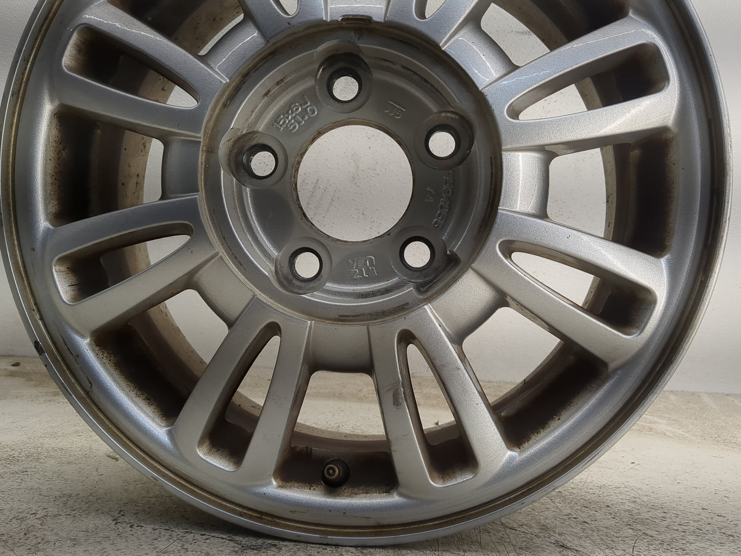 2002-2005 Buick Lesabre Oem Wheel Rim - Oemusedautoparts1.com