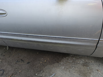 1998-2005 Buick Park Avenue Passenger Front Door Oem