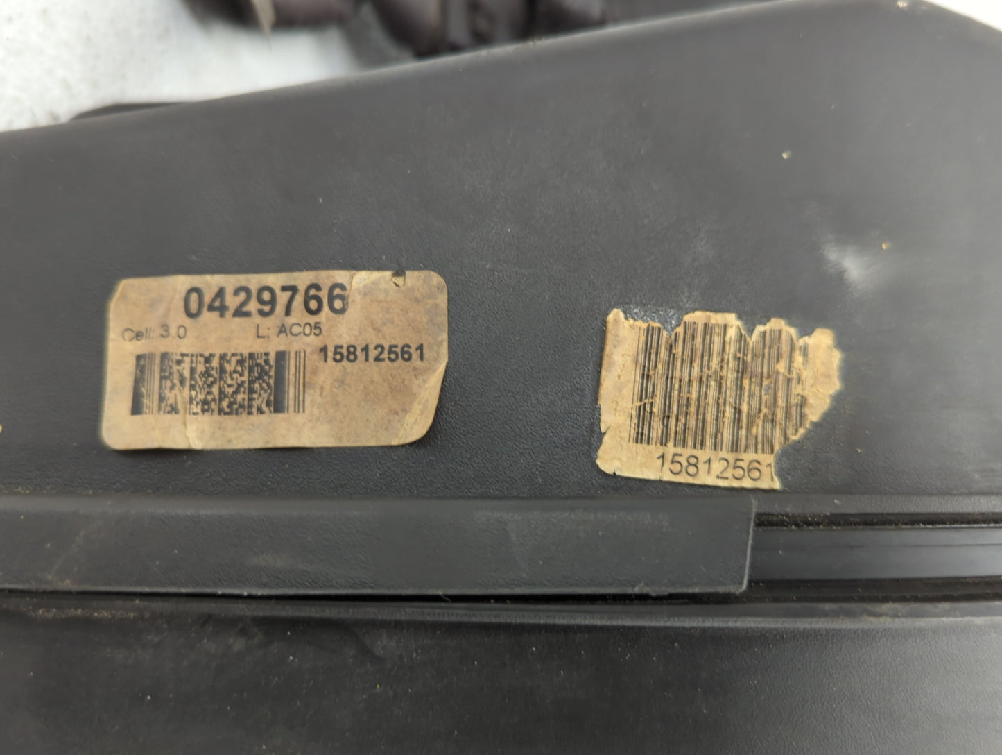 2004-2006 Cadillac Srx Mass Air Flow Meter Maf - Oemusedautoparts1.com