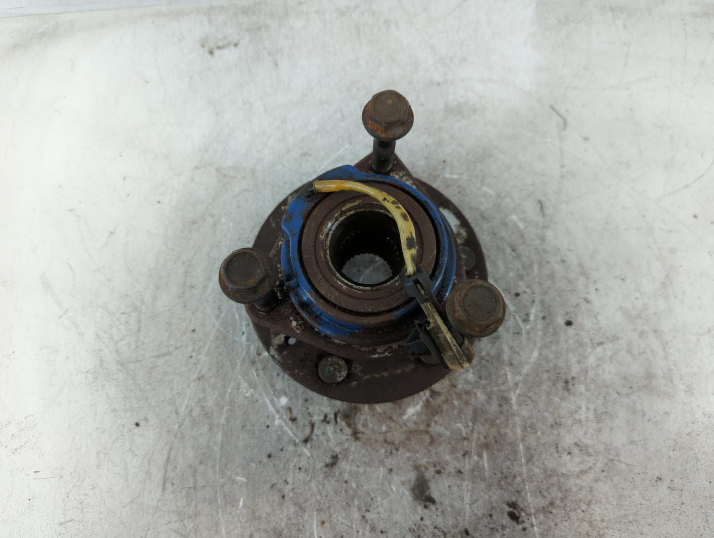 2004-2009 Cadillac Srx Driver Front Wheel Hub Oem 701086 - Oemusedautoparts1.com
