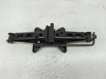 2005 Chevrolet Cavalier Spare Scissor Car Jack 1415620