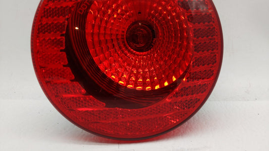 2005-2010 Chevrolet Cobalt Tail Light Assembly Passenger Right OEM P/N:16532532 A 15271525 Fits Fits 2005 2006 2007 2008 2009 2010 OEM Used Auto Parts