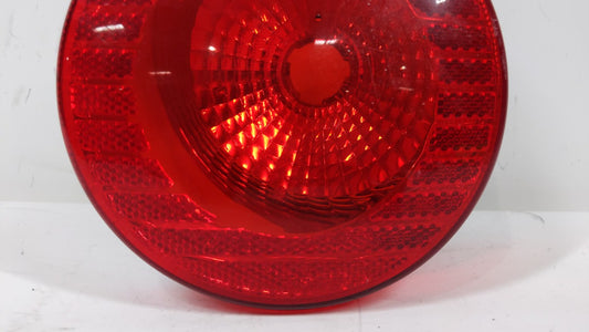 2005-2010 Chevrolet Cobalt Tail Light Assembly Passenger Right OEM P/N:16532532 A 15271525 Fits Fits 2005 2006 2007 2008 2009 2010 OEM Used Auto Parts