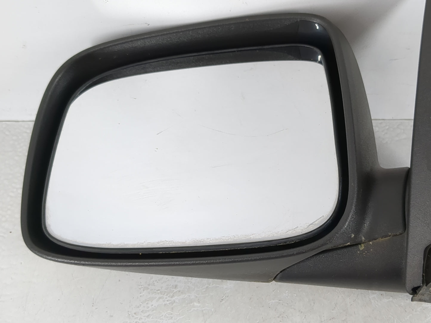 2004-2012 Chevrolet Colorado Driver Side View Mirror - Left Door Mirror OEM Used - Oemusedautoparts1.com