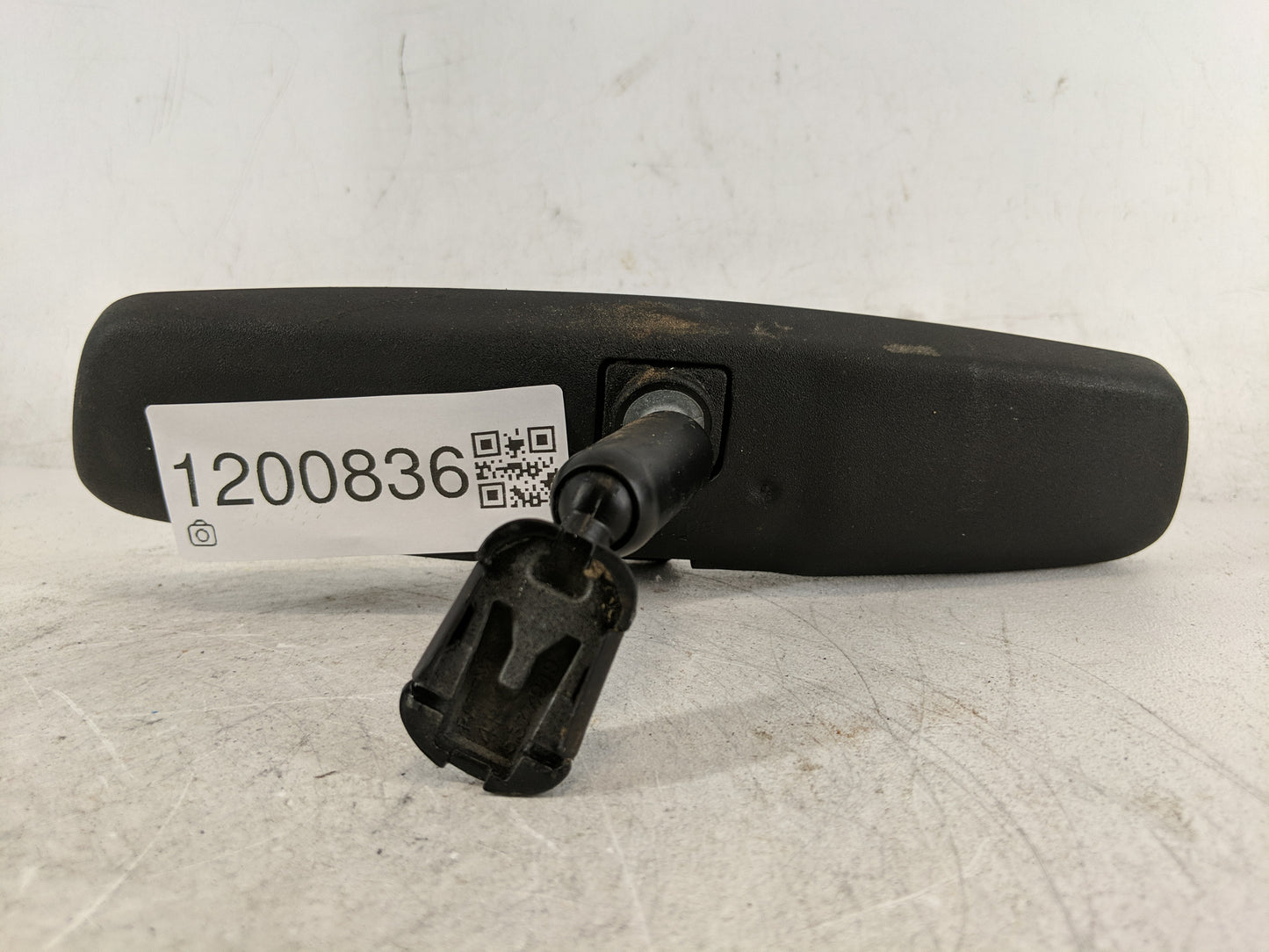 2005-2006 Chevrolet Equinox Interior Rear View Mirror Replacement OEM P/N:E8011083 Fits OEM Used Auto Parts - Oemusedautopar