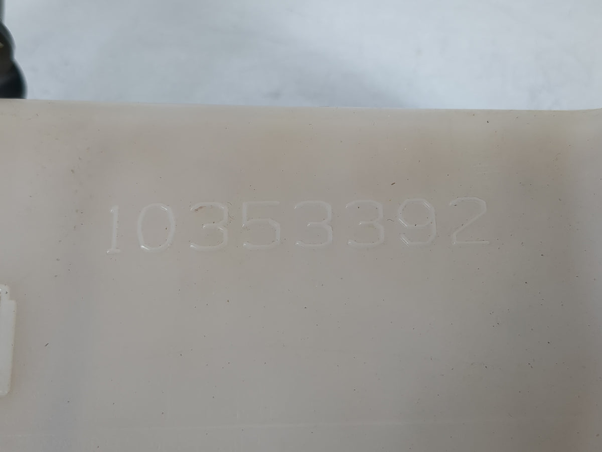 2004 Chevrolet Impala Radiator Coolant Overflow Expansion Tank Bottle 1101021 - Oemusedautoparts1.com