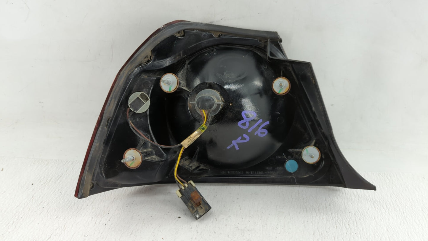 2004-2005 Chevrolet Impala Tail Light Assembly Passenger Right OEM P/N:49209454 16525262 Fits Fits 2004 2005 OEM Used Auto P