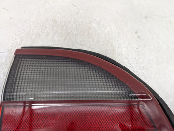 2005 Chevrolet Malibu Tail Light Assembly Driver Left OEM P/N:22605915 Fits OEM Used Auto Parts