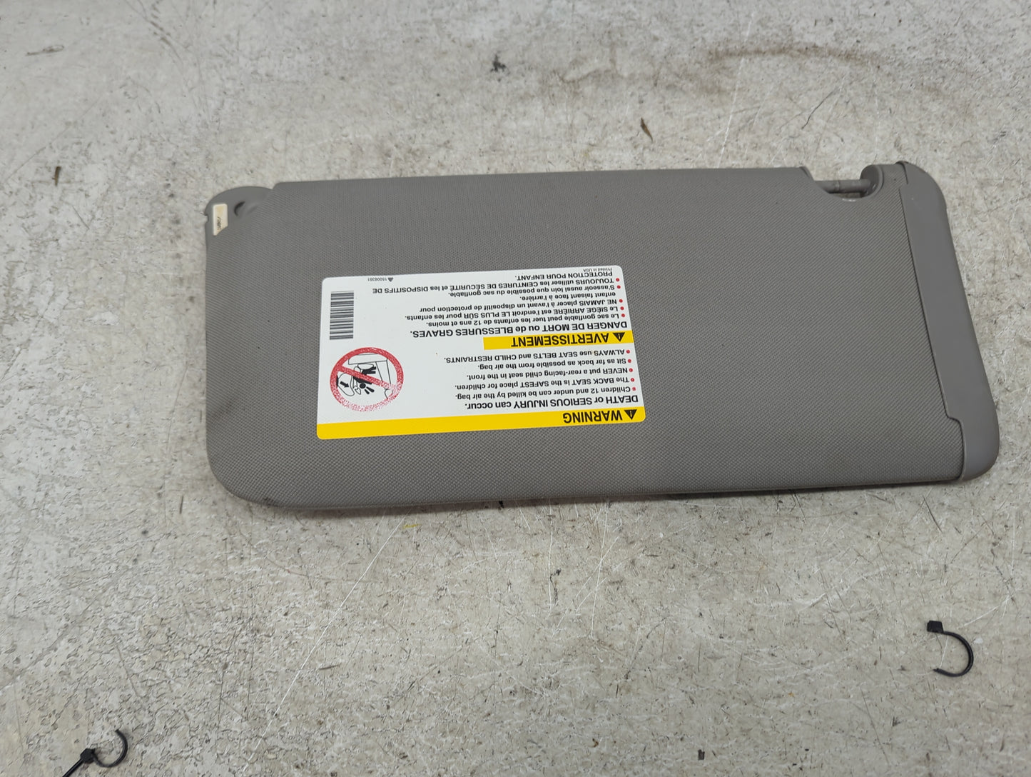 2005 Chevrolet Malibu Sun Visor Shade Replacement Passenger Right Mirror Fits OEM Used Auto Parts - Oemusedautoparts1.com