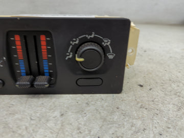 2005-2007 Chevrolet Silverado 1500 Climate Control Module Temperature AC/Heater Replacement P/N:10370033 Fits Fits 2005 2006 2007 OEM Used Auto Parts