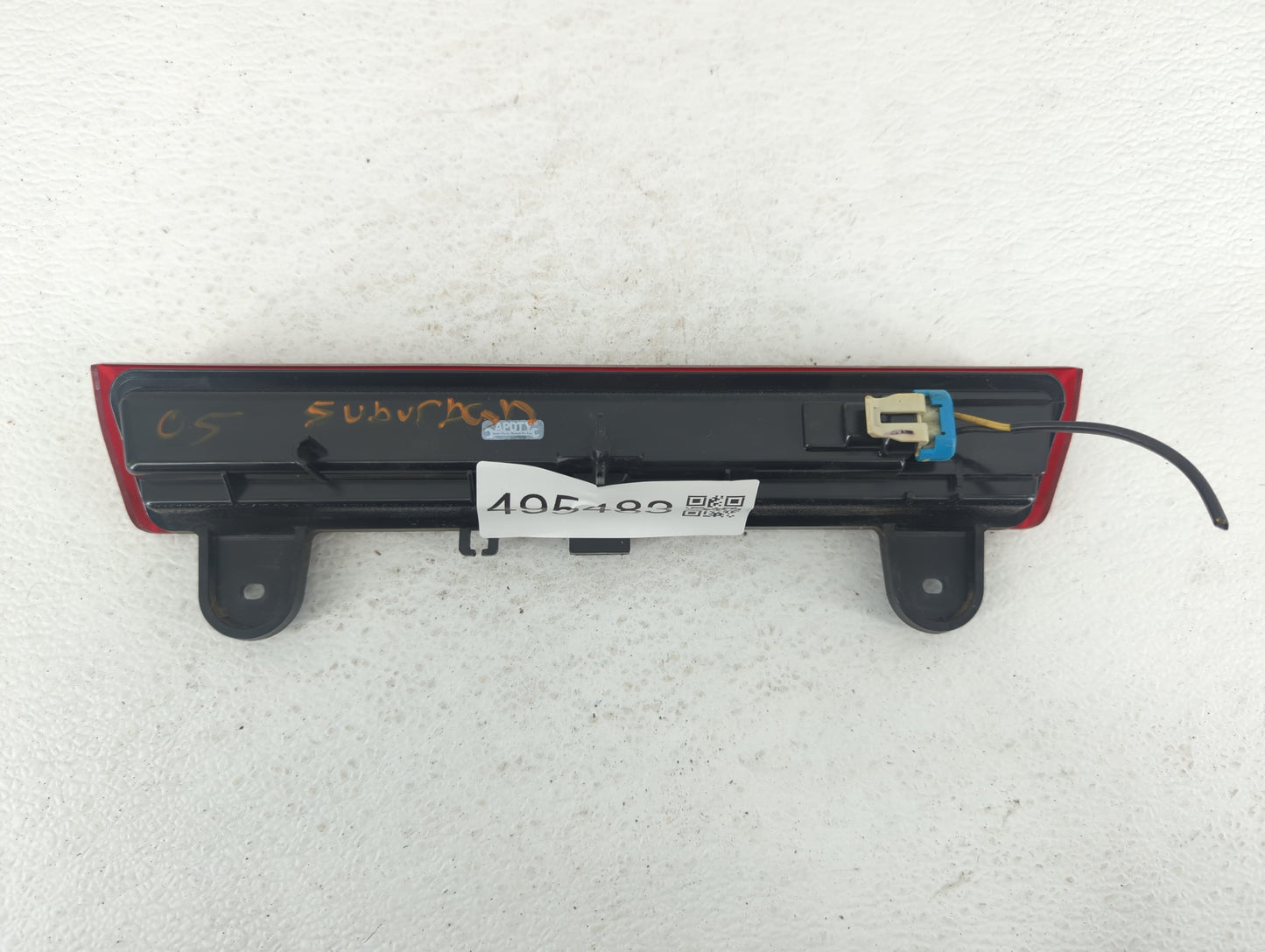 2005 Chevrolet Suburban Third Brake Light Tail Light Fits OEM Used Auto Parts - Oemusedautoparts1.com