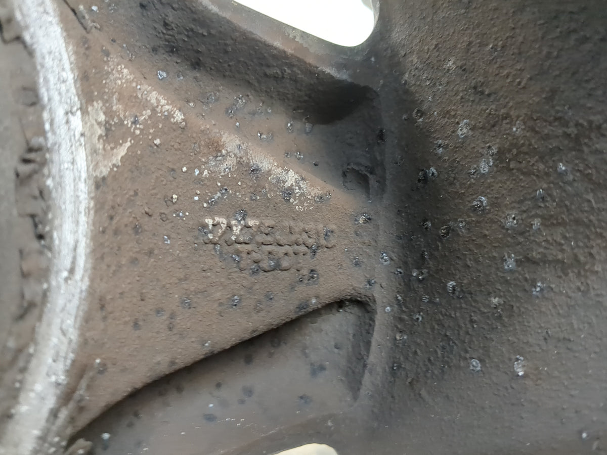 2001-2006 Chevrolet Suburban 1500 Oem Wheel Rim 1264462 - Oemusedautoparts1.com