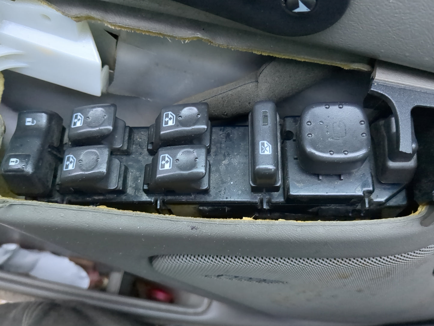 2003-2006 Chevrolet Suburban 1500 Master Power Window Switch Replacement Driver Side Left Fits Fits 2003 2004 2005 2006 OEM