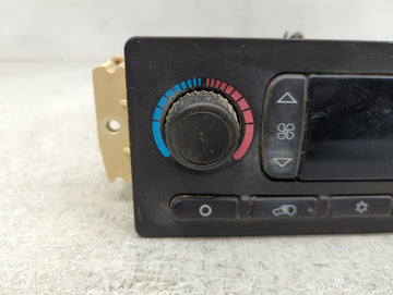 2005-2006 Chevrolet Suburban 1500 Climate Control Module Temperature AC/Heater Replacement Fits Fits 2005 2006 2007 OEM Used Auto Parts