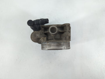 2003-2007 Chevrolet Trailblazer Throttle Body P/N:221804E2361 22180 Fits Fits 2003 2004 2005 2006 2007 OEM Used Auto Parts