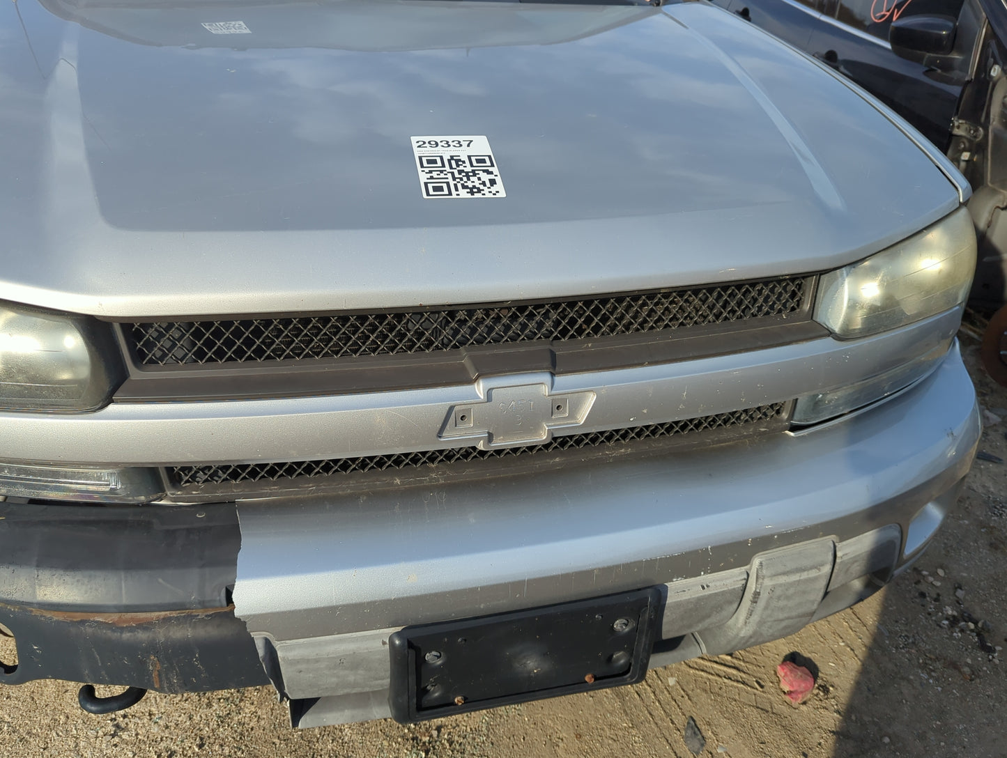 2002-2006 Chevrolet Trailblazer Ext Front Grille Bumper Not Included - Oemusedautoparts1.com